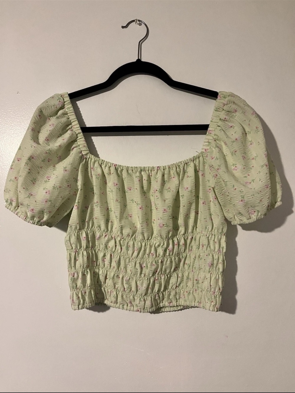 Women's Light Green Floral Puff Sleeve Smocked Crop Top